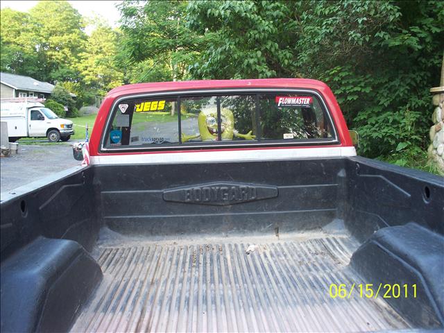 Chevrolet K10 1984 photo 2