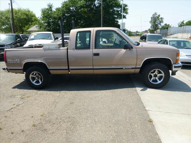 Chevrolet K1500 1996 photo 2