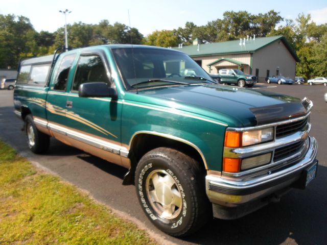 Chevrolet K1500 1997 photo 2