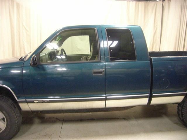 Chevrolet K1500 1997 photo 2