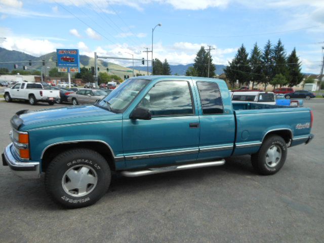 Chevrolet K1500 1997 photo 2