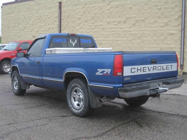 Chevrolet K1500 1997 photo 2