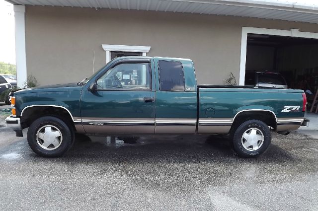 Chevrolet K1500 1997 photo 2