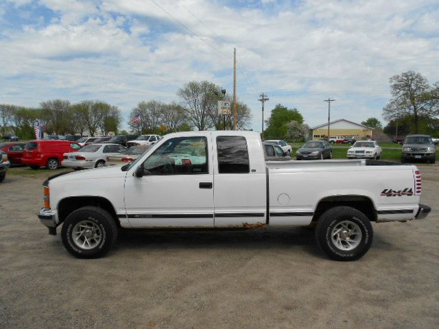 Chevrolet K1500 1998 photo 2