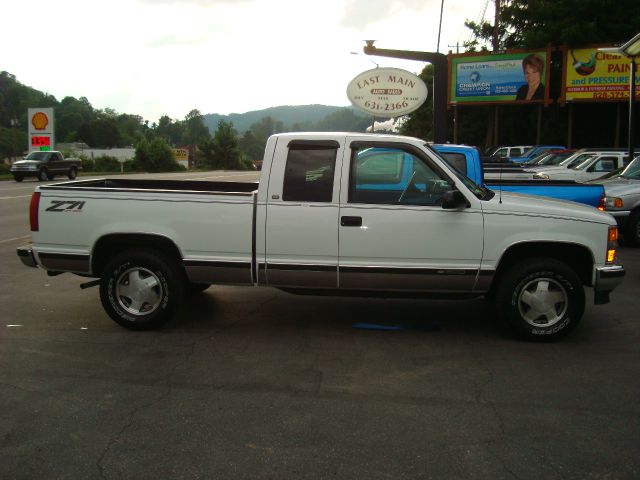 Chevrolet K1500 1998 photo 2