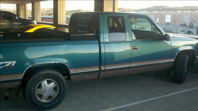 Chevrolet K1500 1998 photo 2