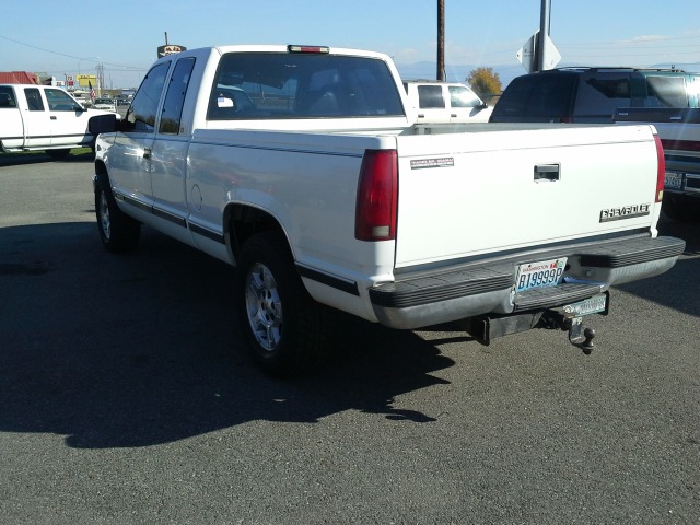 Chevrolet K1500 1998 photo 2