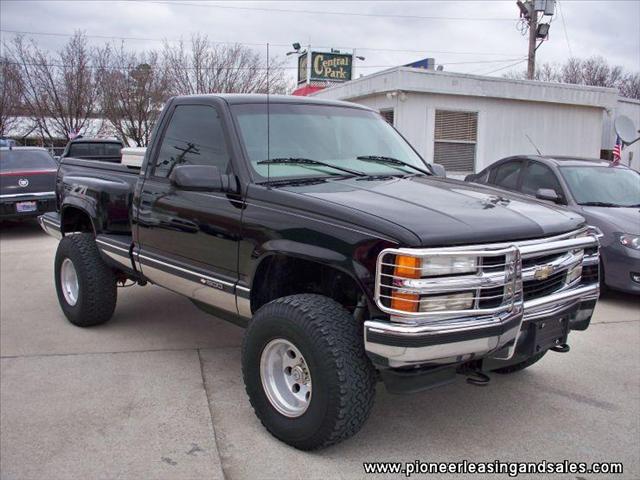 Chevrolet K1500 Lariat Super Duty Pickup