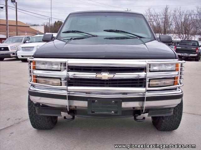 Chevrolet K1500 1998 photo 2