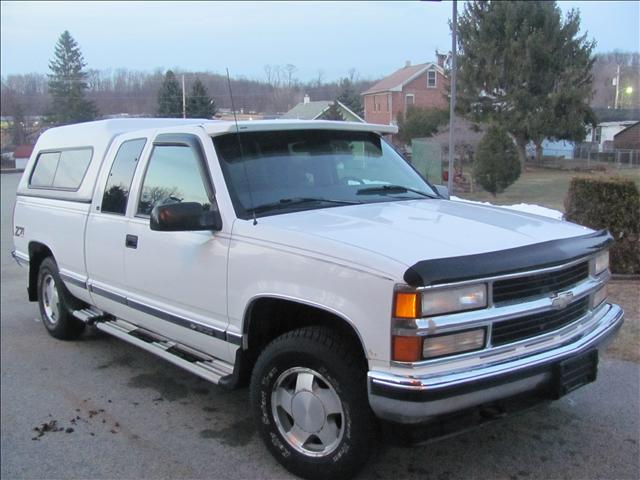 Chevrolet K1500 1999 photo 2