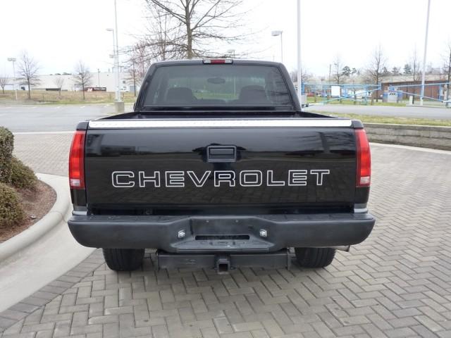 Chevrolet K1500 1999 photo 2