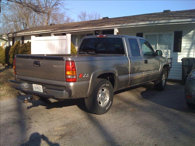 Chevrolet K1500 2001 photo 2