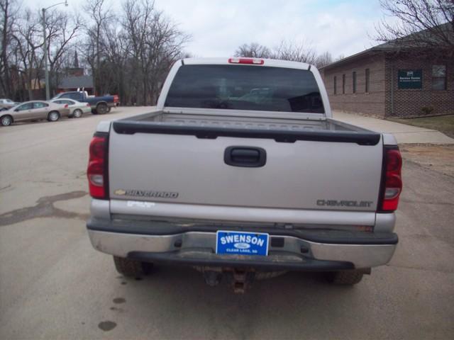 Chevrolet K1500 2005 photo 2