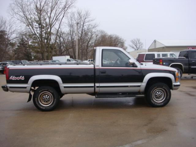 Chevrolet K2500 1989 photo 3