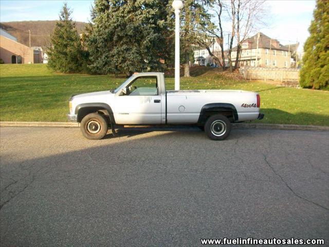 Chevrolet K2500 4WD 4dr V6 SR5 (natl) Pickup