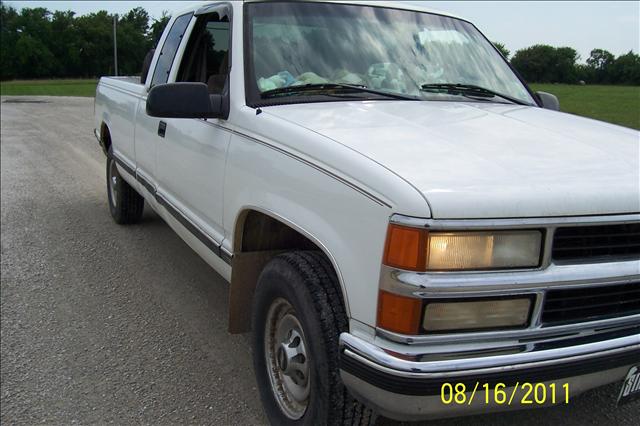 Chevrolet K2500 1998 photo 2