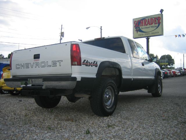 Chevrolet K2500 1999 photo 2