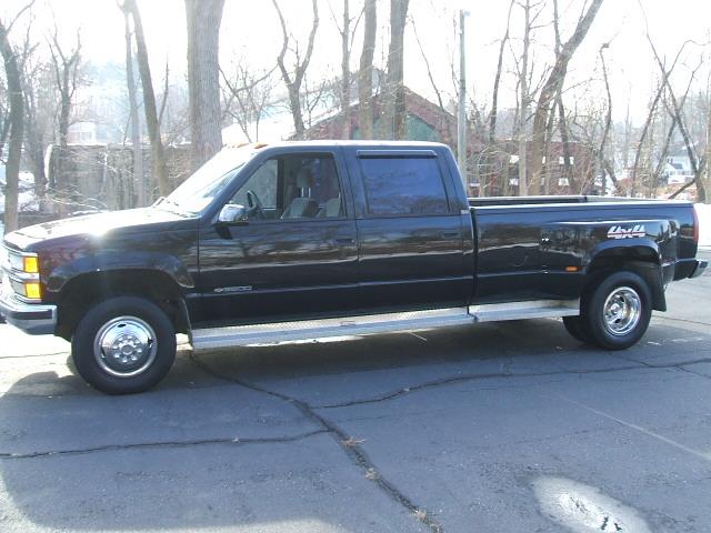 Chevrolet K3500 GT Moonroof Pickup