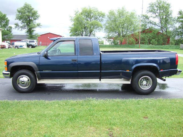 Chevrolet K3500 1999 photo 14