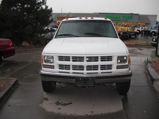 Chevrolet K3500 1999 photo 2