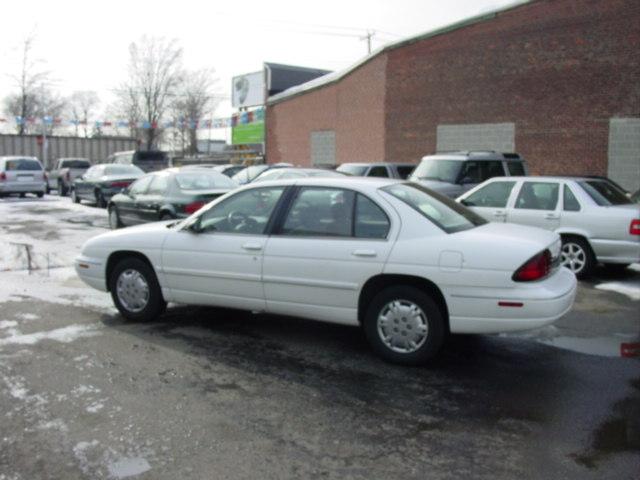 Chevrolet Lumina 2000 photo 2