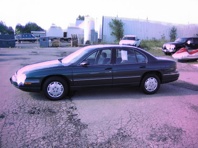 Chevrolet Lumina 2001 photo 1