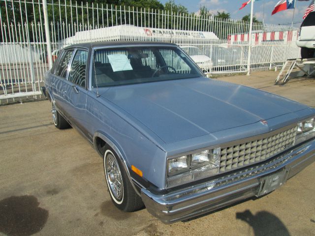 Chevrolet Malibu 1983 photo 2