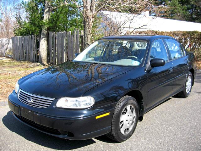 Chevrolet Malibu Base Sedan