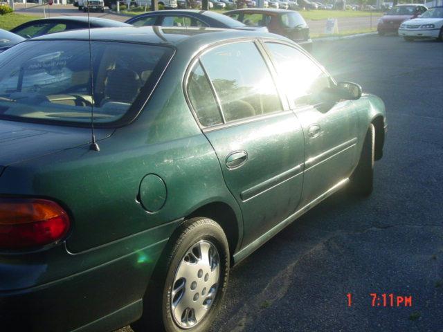 Chevrolet Malibu 1998 photo 3