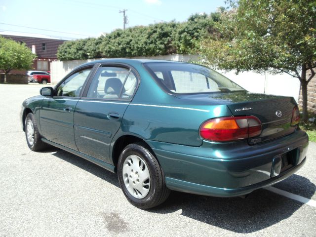 Chevrolet Malibu 1999 photo 1