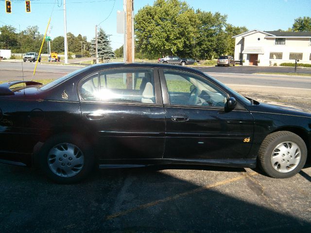 Chevrolet Malibu 1999 photo 2