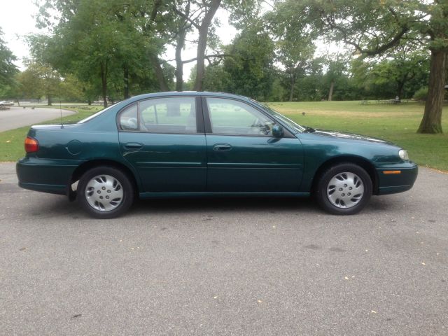 Chevrolet Malibu 1999 photo 1