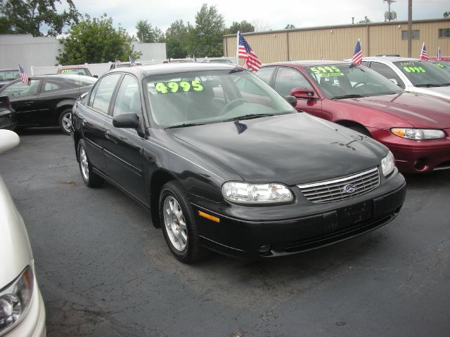 Chevrolet Malibu 1999 photo 2