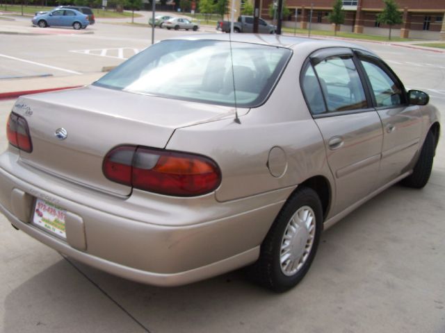 Chevrolet Malibu Base Sedan