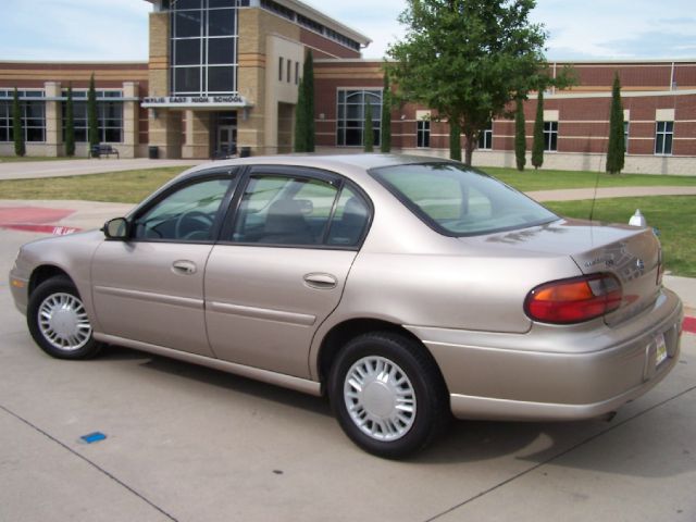 Chevrolet Malibu 2000 photo 3