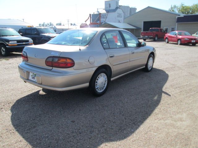 Chevrolet Malibu 2000 photo 1