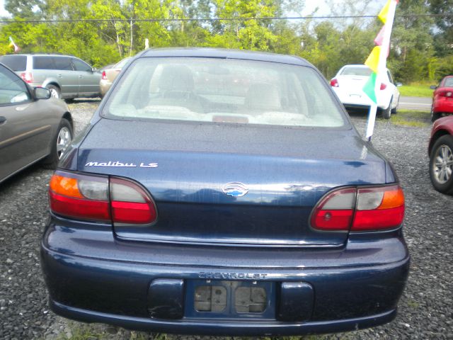 Chevrolet Malibu 2000 photo 3