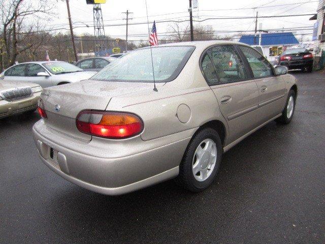 Chevrolet Malibu 2000 photo 4