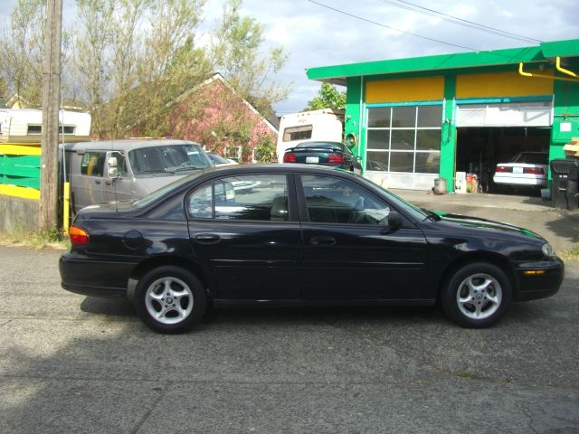 Chevrolet Malibu Base Sedan