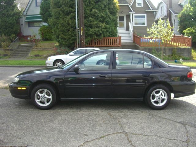 Chevrolet Malibu 2000 photo 2