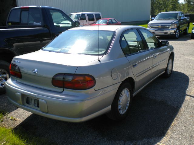 Chevrolet Malibu Base Sedan