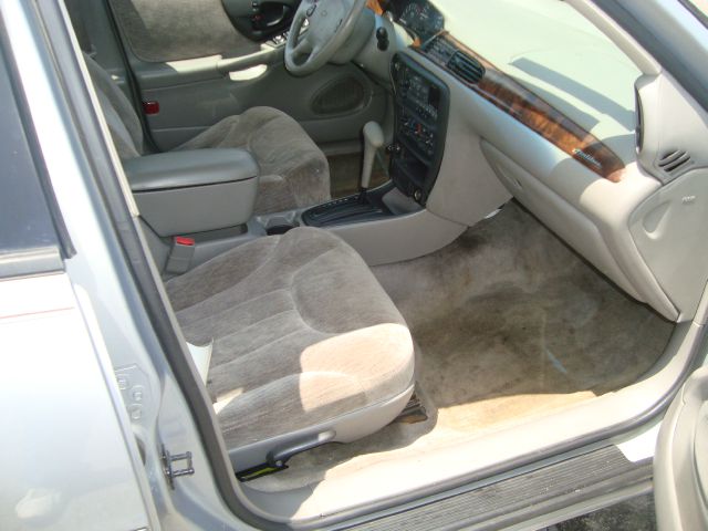 Chevrolet Malibu 2000 photo 11