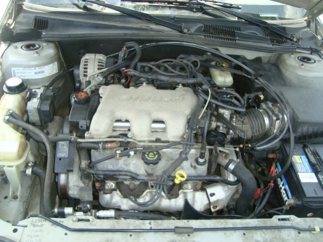 Chevrolet Malibu 2000 photo 4