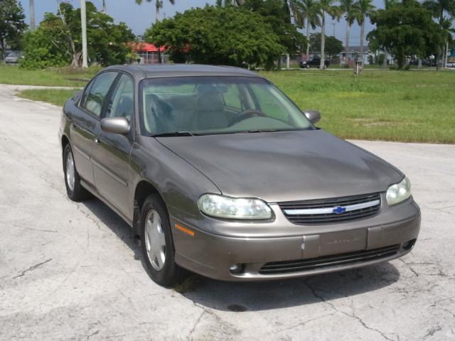 Chevrolet Malibu 2000 photo 1