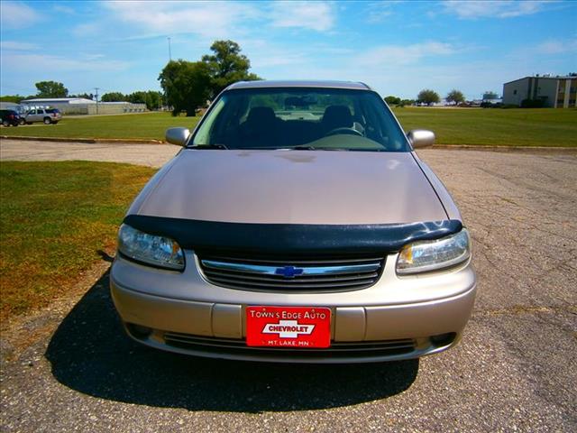 Chevrolet Malibu 2000 photo 1