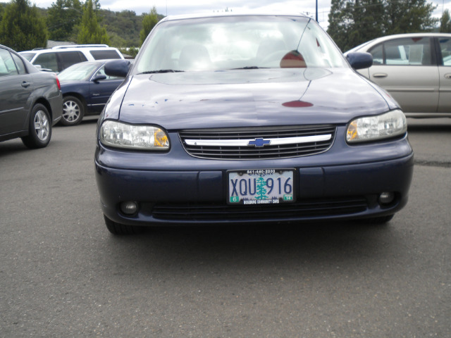 Chevrolet Malibu 2000 photo 1