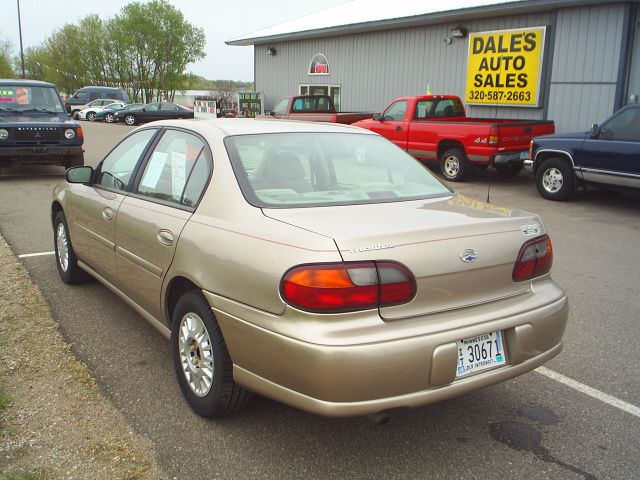 Chevrolet Malibu 2000 photo 2