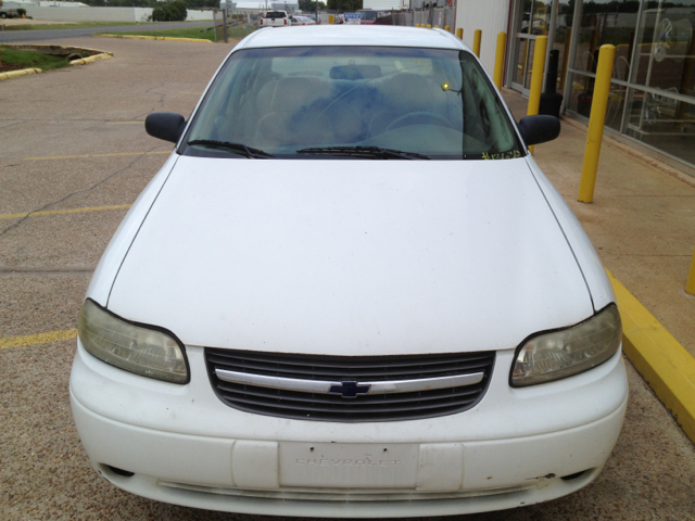 Chevrolet Malibu 2000 photo 1