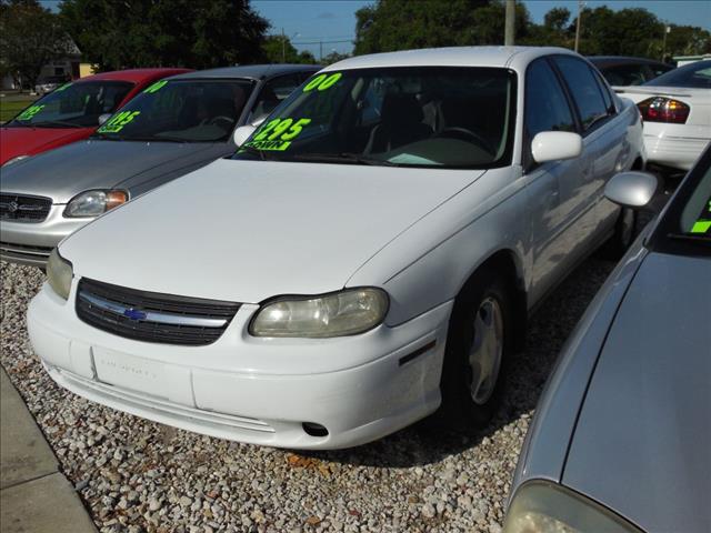 Chevrolet Malibu 2000 photo 1