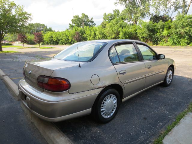 Chevrolet Malibu 2000 photo 4